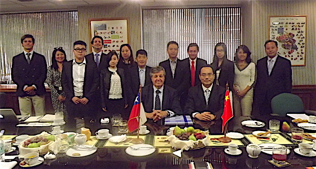 Delegación de China visita Chile interesada en industria frutícola de exportación