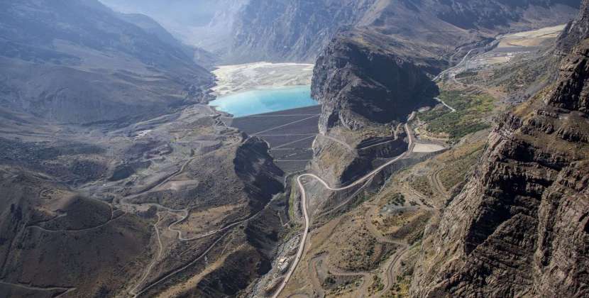 Agricultores de Los Andes acusan negligencia de Codelco por derrame de relaves y concentrado de cobre